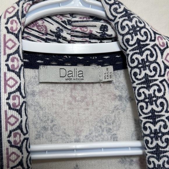 Dalia Cardigan Size Large - Picture 3 of 5